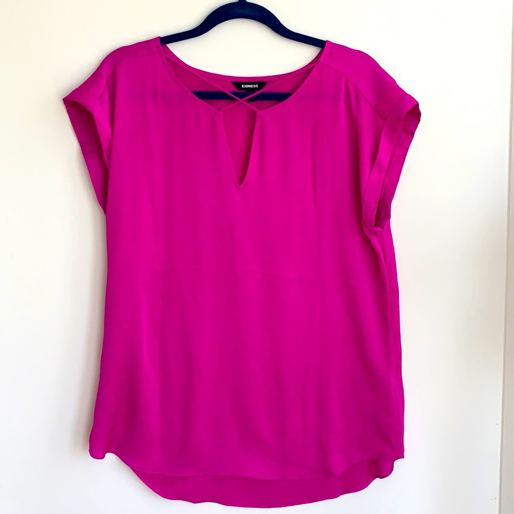 Gorgeous sleeveless pink blouse